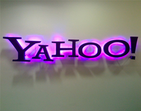 Yahoo Cautiously Set To Turn Subscribers’ E-mail Into More Social
