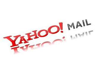Yahoo Mail Goes Social, Integrates Facebook Chat