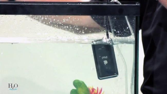 WATERPROOF APPLE AND SAMSUNG SMARTPHONES?